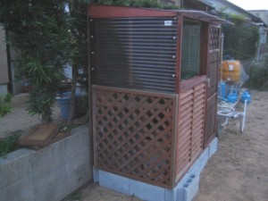 鶏小屋